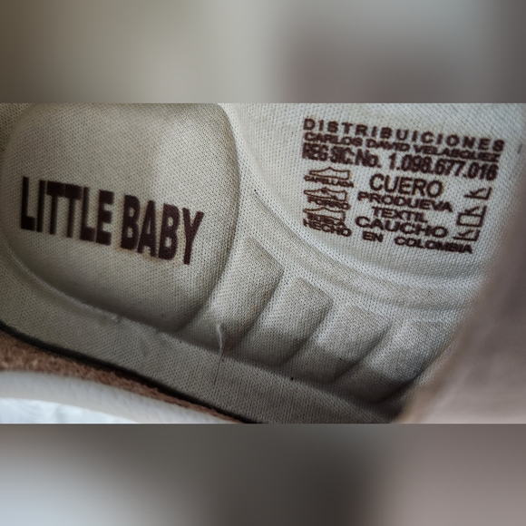 Boys Moccasins (Sz 33) light beige. All leather. Pre-owned. - Picture 5 of 8